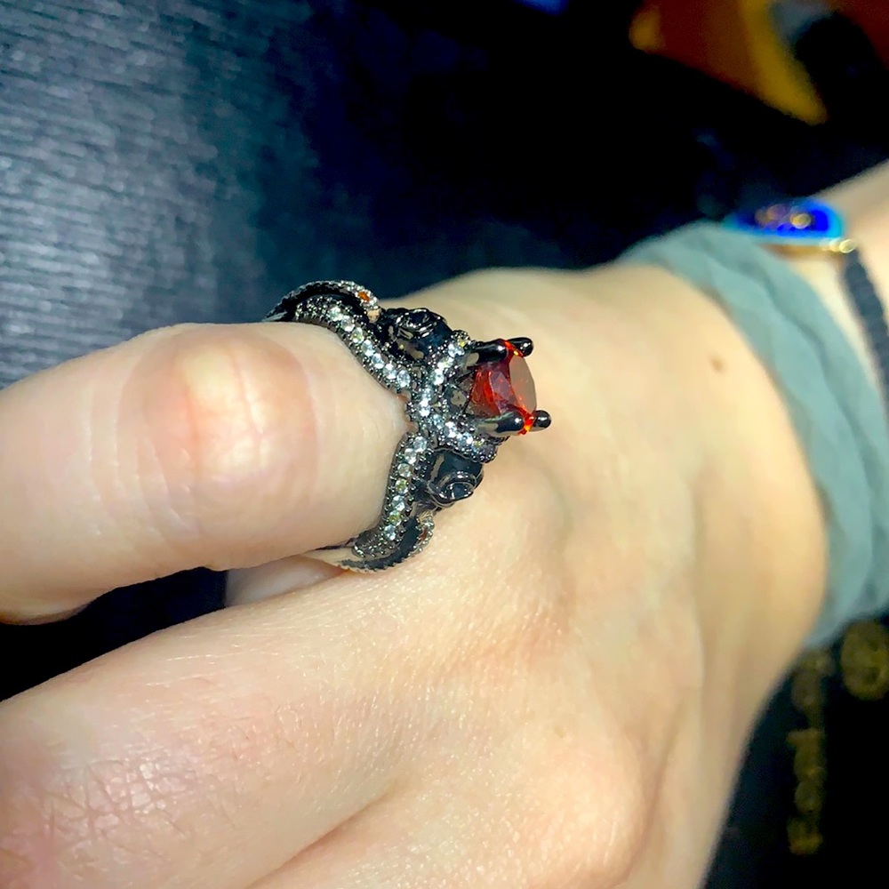 Skull ring with red white diamonds silver black red engagement unisex never used